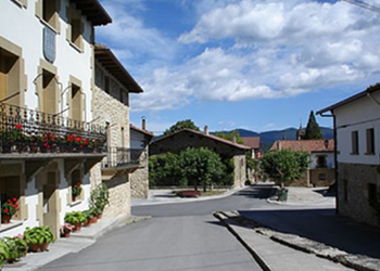 Urdiain (Venta y alquiler de pisos, casas y otros inmuebles)